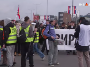(VIDEO) Srednjoškolci blokiraju Gazelu! ODGOVOR NA VUČIĆEV POTEZ SA PROFESORSKIM PLATAMA…