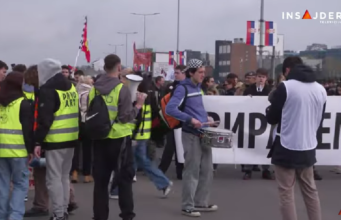 (VIDEO) Srednjoškolci blokiraju Gazelu! ODGOVOR NA VUČIĆEV POTEZ SA PROFESORSKIM PLATAMA…